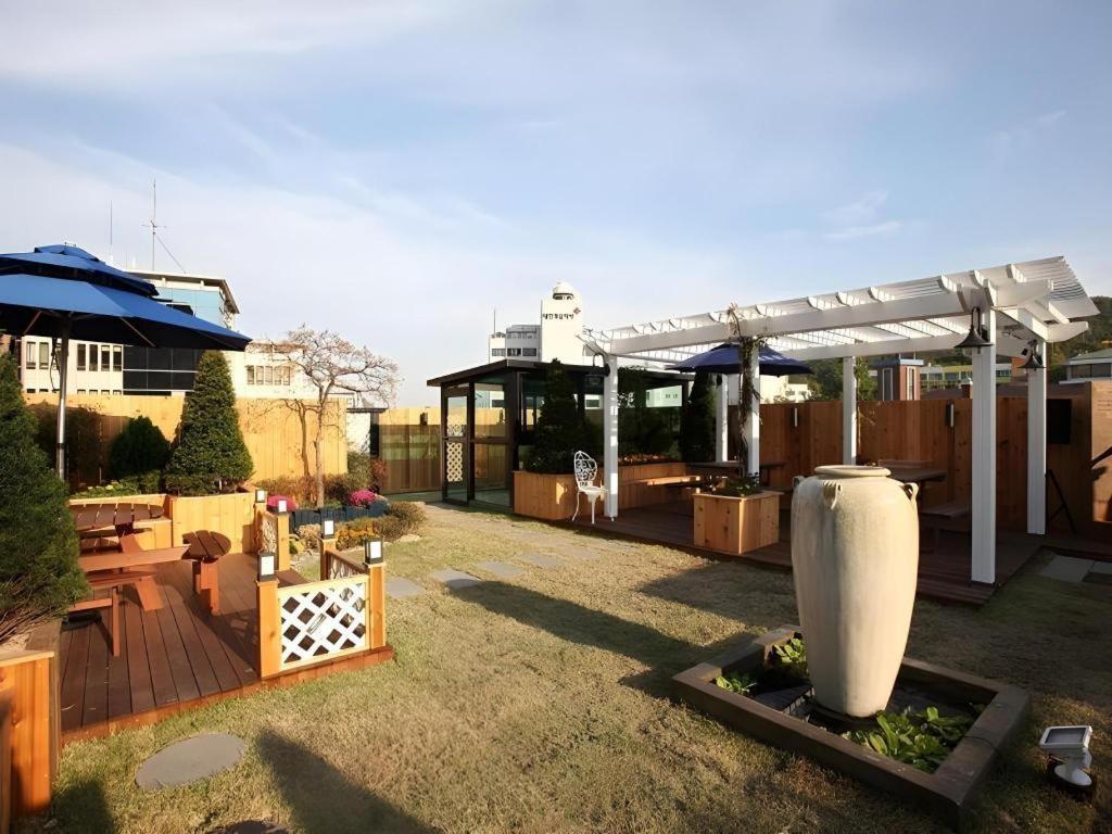 Myeongdong Mom House Hotel Seoul Exterior photo