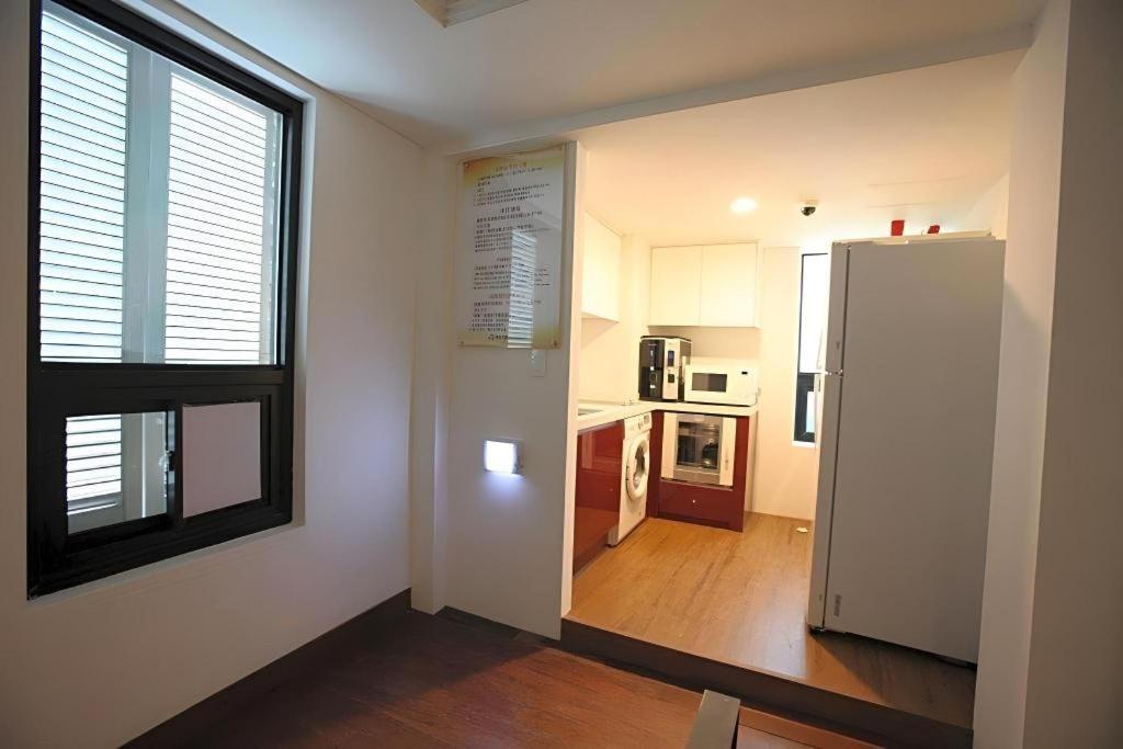 Myeongdong Mom House Hotel Seoul Exterior photo