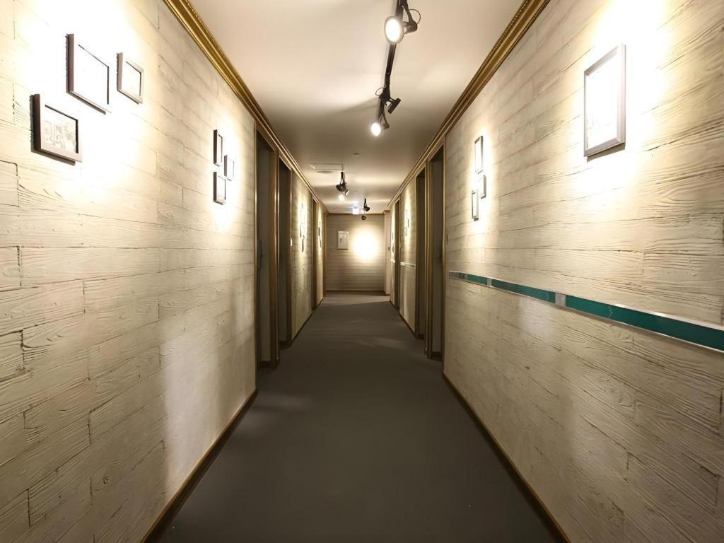 Myeongdong Mom House Hotel Seoul Exterior photo