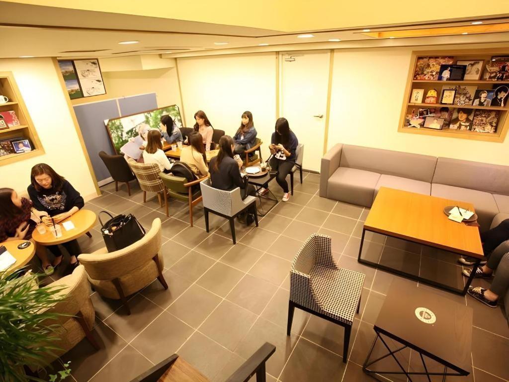 Myeongdong Mom House Hotel Seoul Exterior photo
