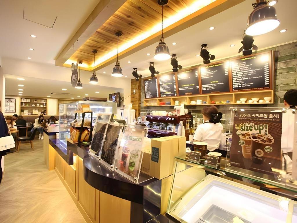 Myeongdong Mom House Hotel Seoul Exterior photo