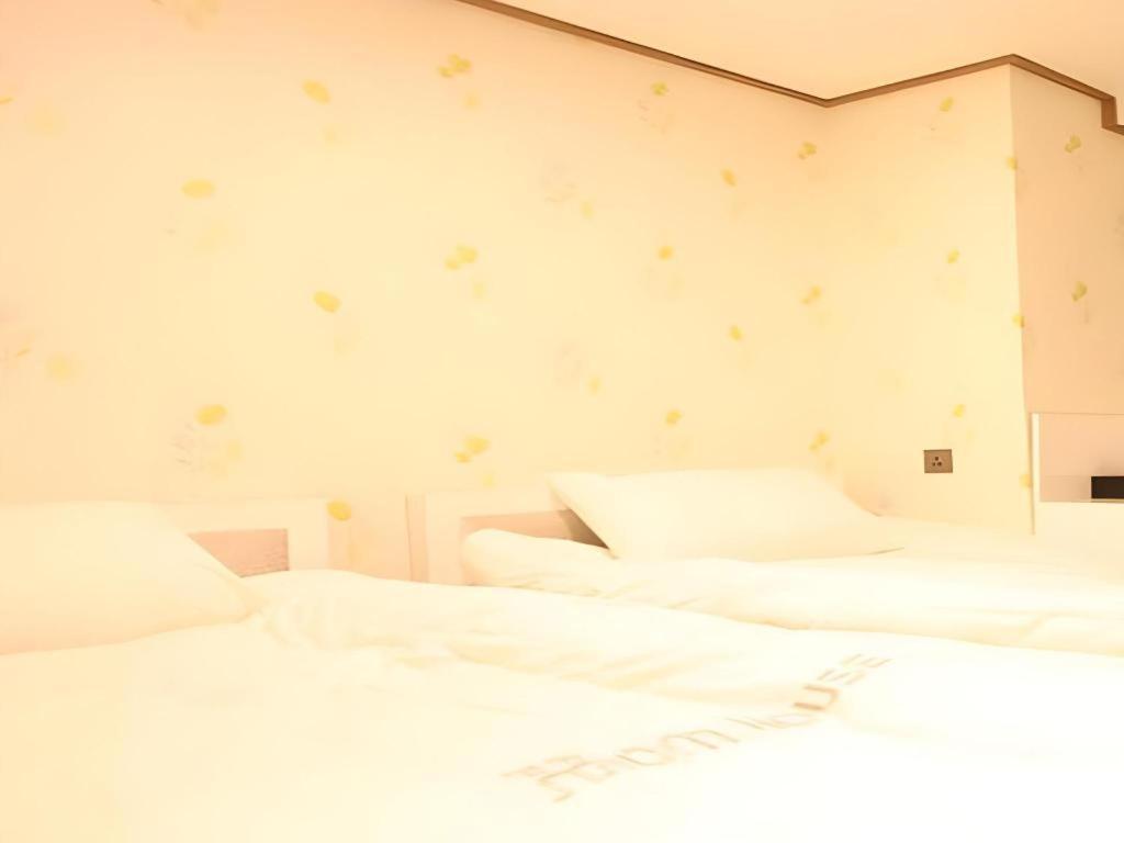Myeongdong Mom House Hotel Seoul Exterior photo