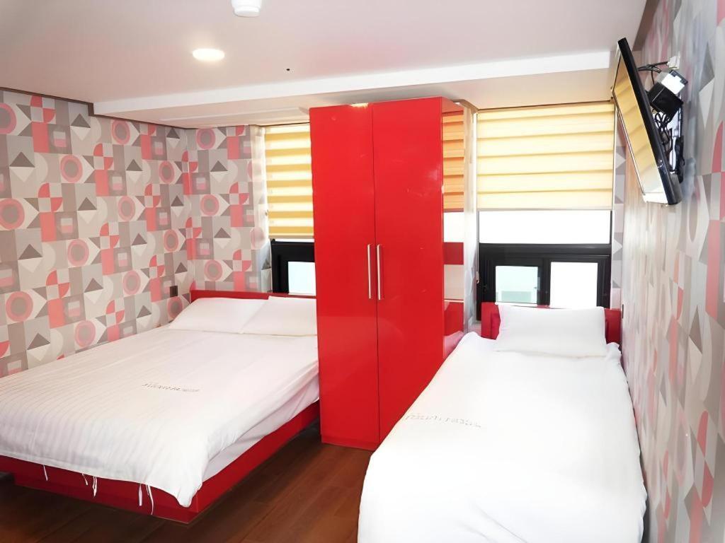 Myeongdong Mom House Hotel Seoul Exterior photo