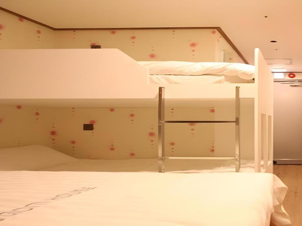 Myeongdong Mom House Hotel Seoul Exterior photo