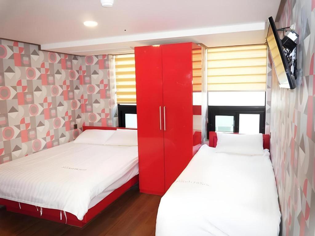 Myeongdong Mom House Hotel Seoul Exterior photo
